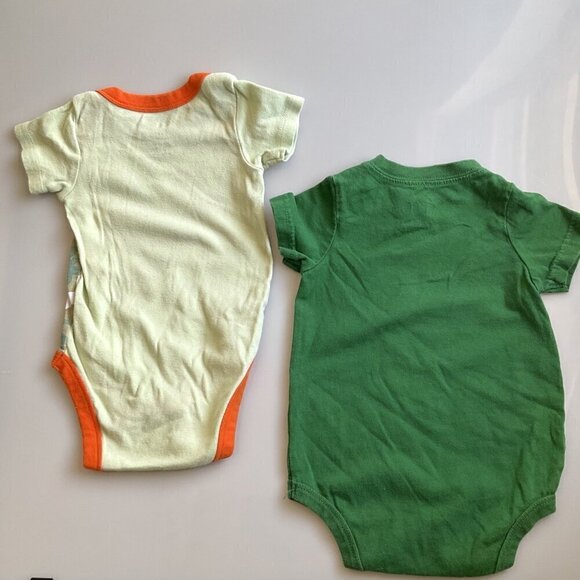 NIKE CAMO & BUG MOMMY BODYSUITS 0-6M BUNDLE - Picture 6 of 6